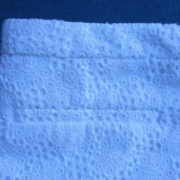 LILLY PULITZER ~ ADIE WHITE EYELET SHORTS ~ 00 ~ LOGO BUTTON / POCKETS - Picture 7 of 10